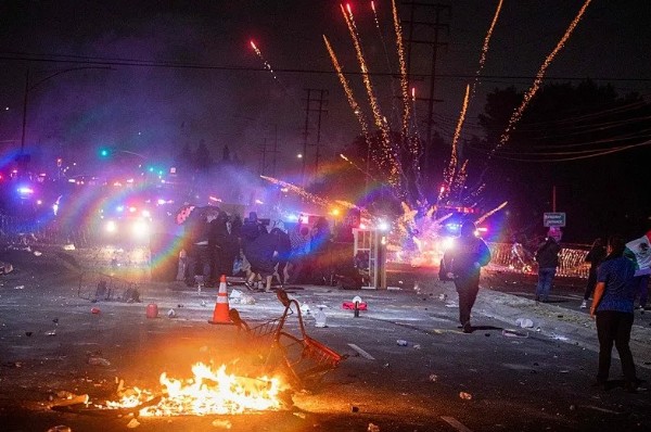 Los Angeles savaş alanına döndü: Ordu sokağa indi! ‘ABD’ye karşı isyan’